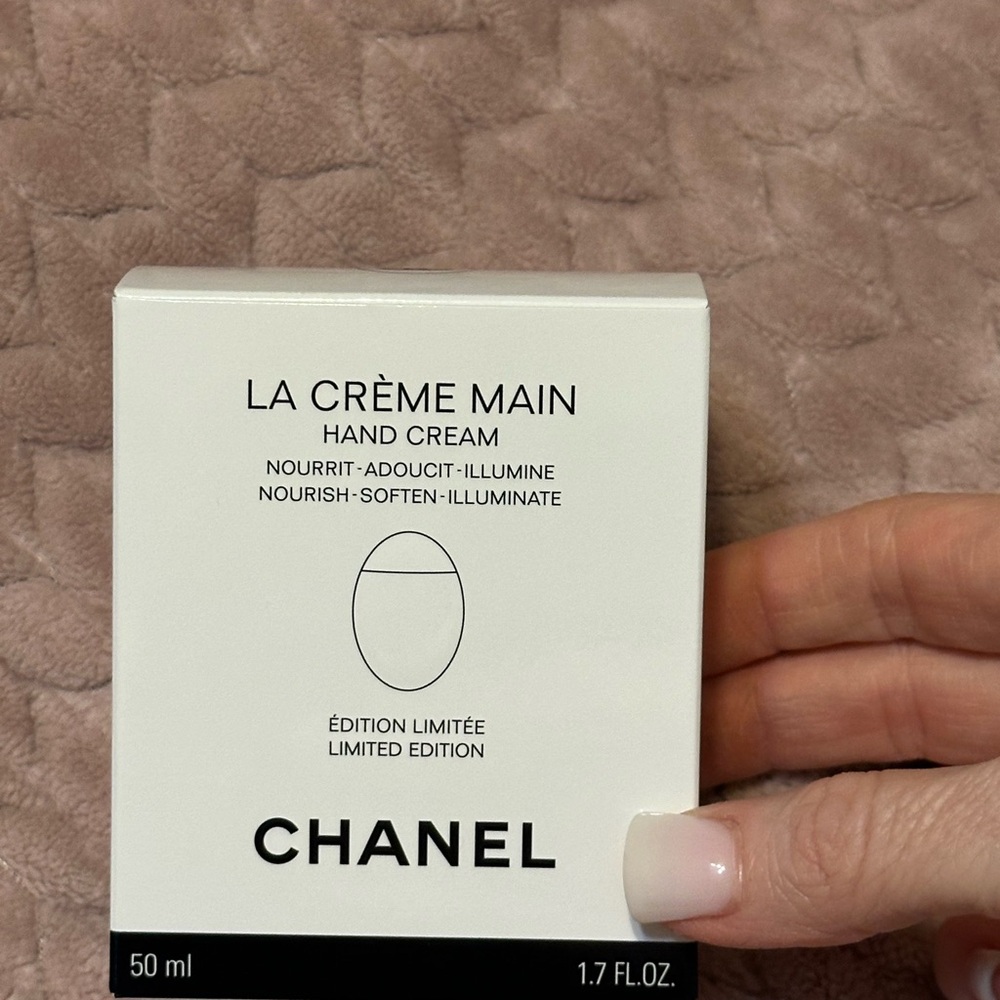 CHANEL La Crème Main Hand Cream with Blue Case - Picture 3 of 3